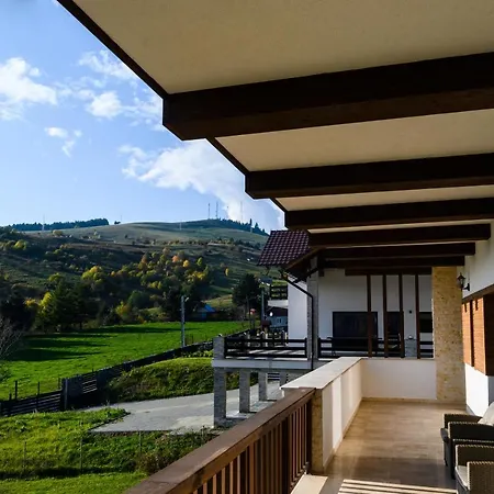 Chalet First Hill *
